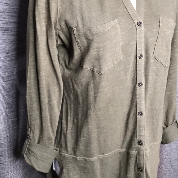 SONOMA GREEN SMALL BUTTON FRONT top - Picture 3 of 6